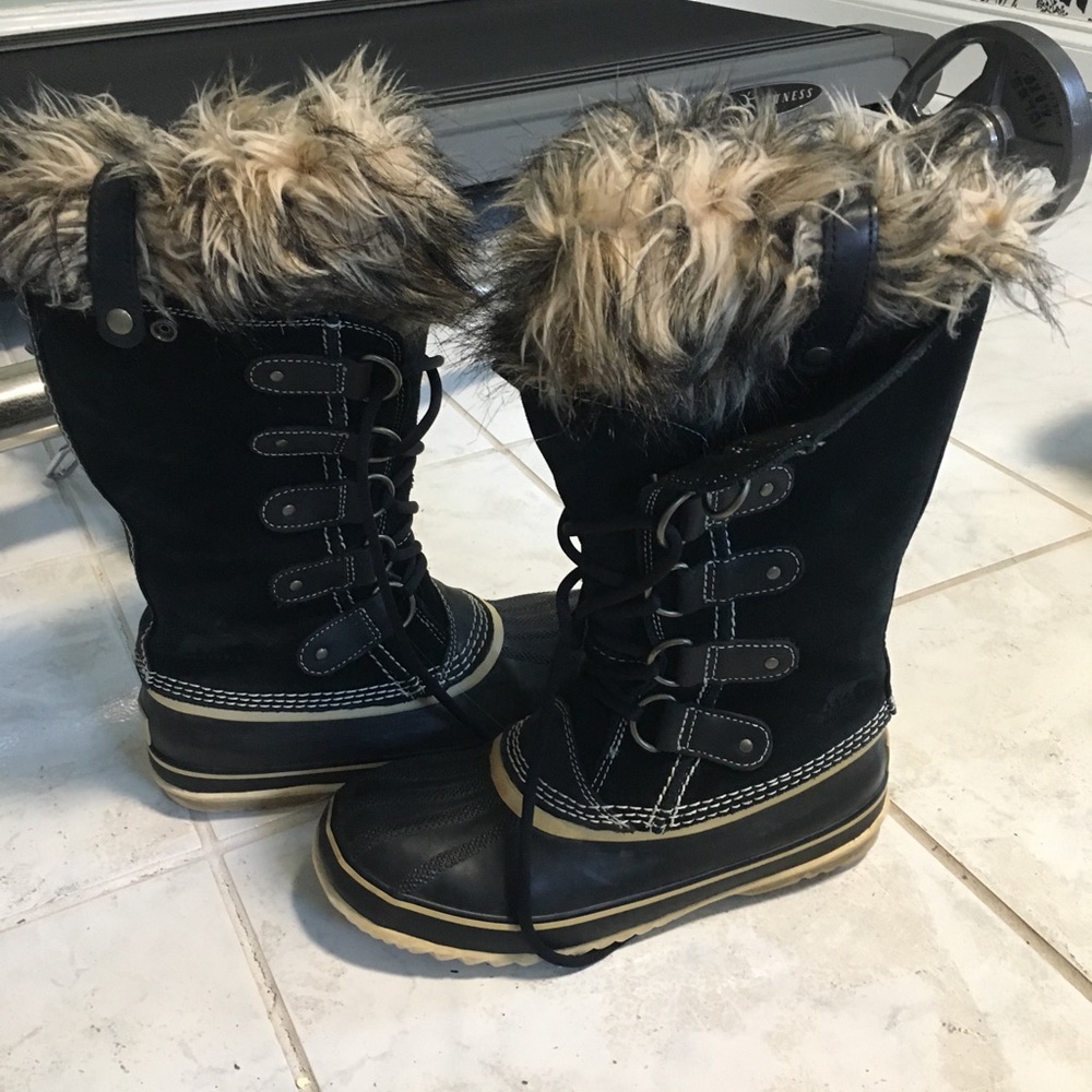 Sorel Black Winter Boots with Fur Trim